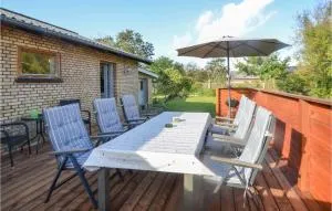 3 Bedroom Cozy Home In Fur - Åsted