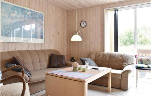 Beautiful Home In Vemb With Wifi