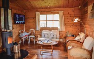 Two-Bedroom Holiday Home In Knebel