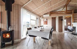 Awesome Home In Juelsminde With Kitchen