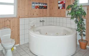 Holiday Home Hvedemarken Vi