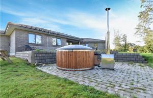 Four-Bedroom Holiday Home In Hesselager