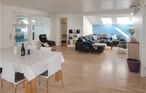 Stunning Home In Væggerløse With Sauna