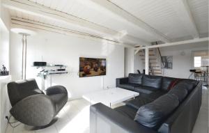 6 Bedroom Awesome Home In Ringkøbing