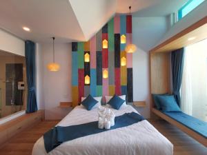 เดอะชาลี The Charlie