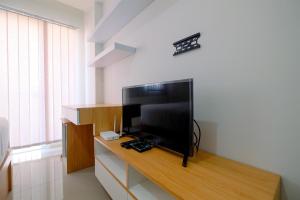 Modern and Simple Studio Signature Park Grande Apartment By Travelio