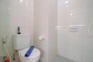 Modern and Simple Studio Signature Park Grande Apartment By Travelio