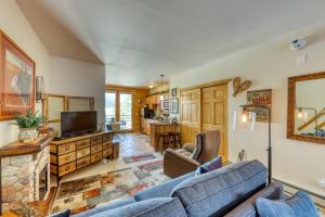 One Bedroom Apartment room in Timber Ridge Getaway