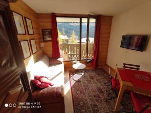 Appartements LES CHATAIGNIERS ROUGES : photos des chambres