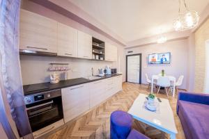 Sofia Violet Life Apartment