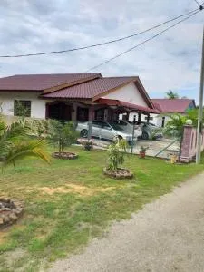 AMIMAS HOMESTAY - Badak Mati