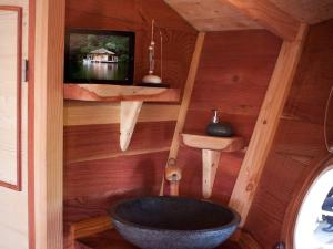 Campings Camping Le Lac Bleu : photos des chambres