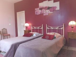 B&B / Chambres d'hotes Le Couvent en Bazois : Chambre Double - Vue sur Jardin - Lilas