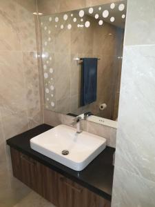 Grand Avenue 1 Bedroom Condo