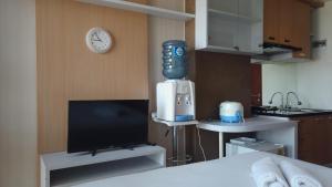 Cozy Studio near UNPAD at Taman Melati Apartment Jatinangor By Travelio