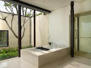 3 BEDROOM HILLSIDE VILLA