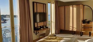 Superior Double Room with Sea View room in Splendid Hôtel