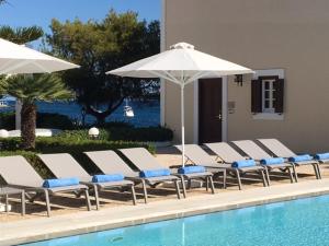 Nissia Spetses Greece