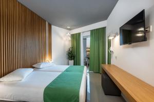 Zeus Hotel