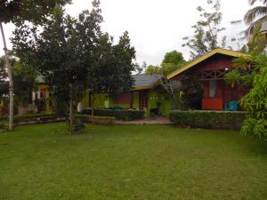 AMBOW Homestay Jungle Trekking & Village Tour