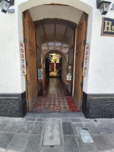 Hostal Lluvia de Oro