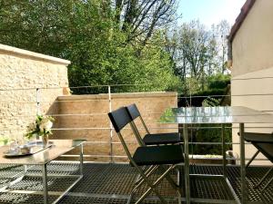 "Côté cour, côté jardin"