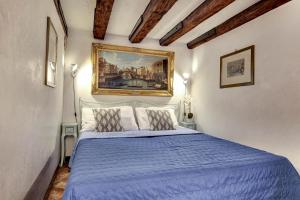 Canal View Suite in Rialto by Wonderful Italy