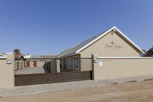 Desert Jackal Guesthouse