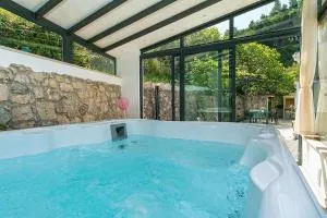 House Mars in Podgora, jacuzzi - بودغورا