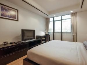 Serena Sathorn Suites