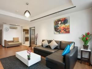 Serena Sathorn Suites
