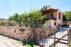 Traditional Stone Home with view Orini-Korinthia Greece