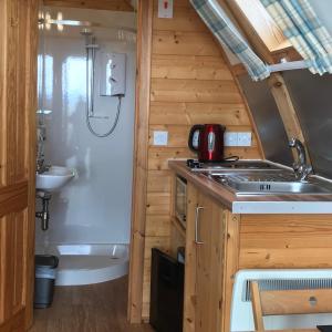 Loch Shin Glamping Pods