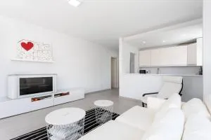 THE WHITE HEART HOUSE – ATTIC SEA VIEW - Los Cristianos