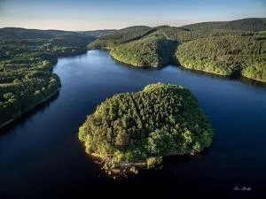 Cottage du lac de Chaumeçon avec étang privé - 沃克莱