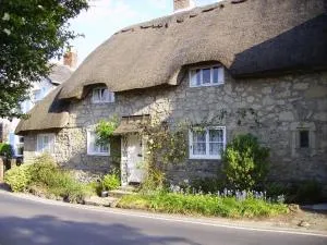 Ye Olde Cottage - Chale