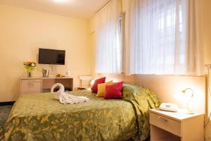 Family Room (2 Adults + 2 Children) room in Hotel Principe