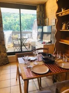 Charmant studio Mont Dore - 勒蒙多尔