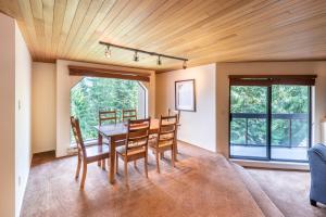 The Ironwood on Blueberry Hill