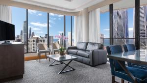 Oaks Gold Coast Hotel