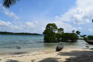 Sundaze Beach Resort