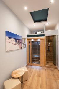 Blue Ark Lavish Sauna Suite