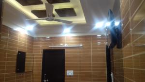 Posh Sdelhi Foreigners Area, Vsafe, Lajpat Ngr-2