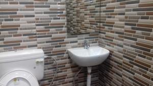 Posh Sdelhi Foreigners Area, Vsafe, Lajpat Ngr-2