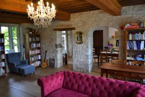 Maisons de vacances Le Figuier, Large house with pool, gym & separate gite : photos des chambres