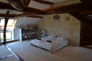 Maisons de vacances Le Figuier, Large house with pool, gym & separate gite : photos des chambres