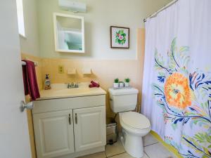 Beautiful Old Apartment with Beach Gear