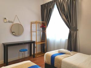 Sunset Seaview Vacation Condos @ IMAGO Shopping Mall
