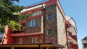 Sineva Guest House - 阿赫洛伊