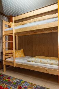 Familia Nyaraló 180